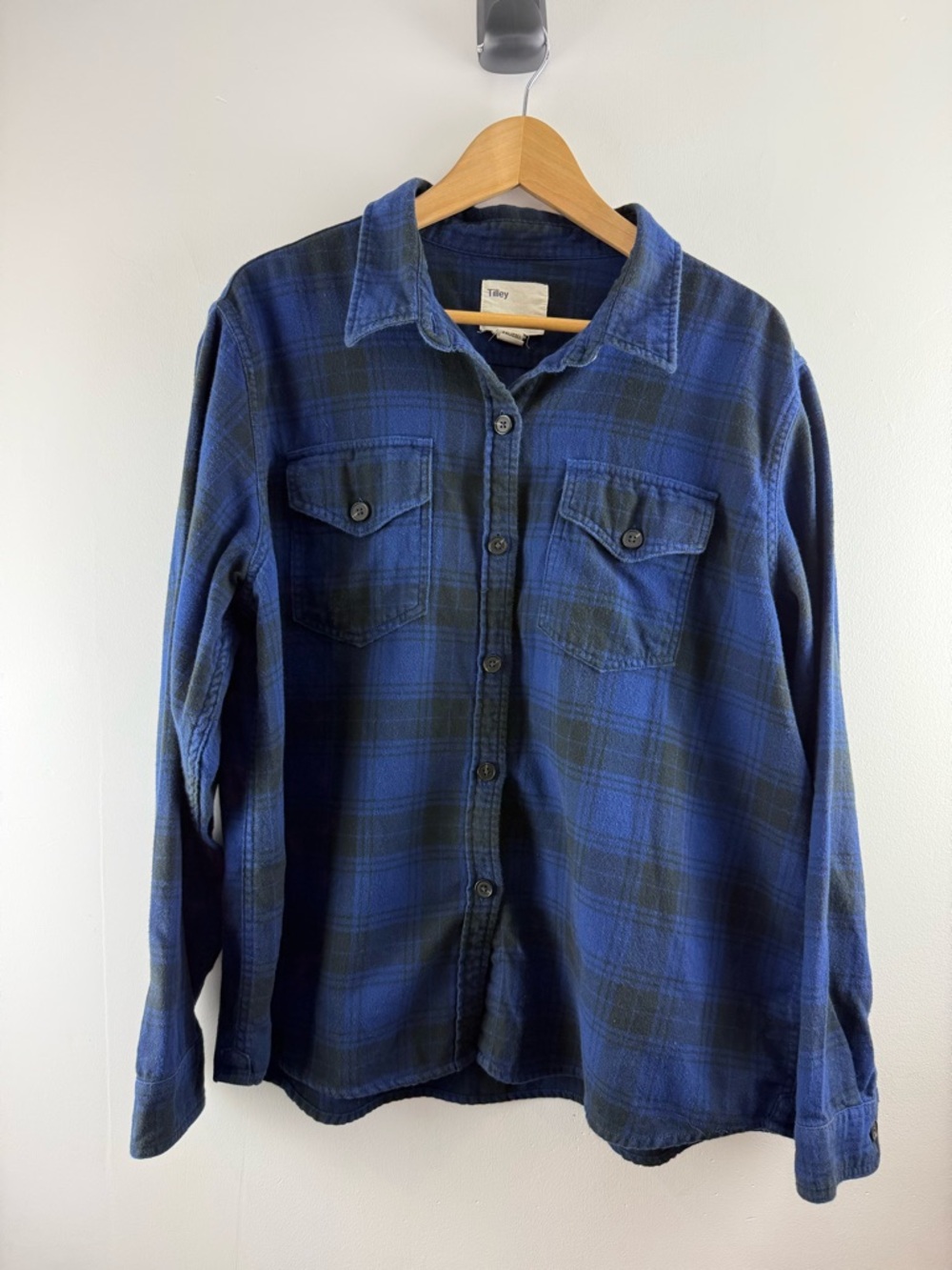 Tilley Plaid Flannel Shirt XXL Blue Black Cotton Outdoor Travel Button Down